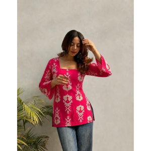 Women's Three-Quarter Sleeve Tunic Top